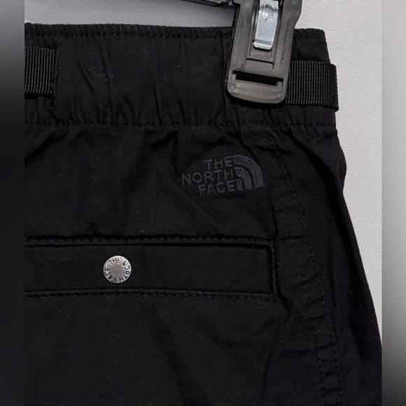 The North Face Ripstop Cargo Shorts Hiking Mens XS Black Quick Dry Belted 28 NWT - Picture 10 of 12